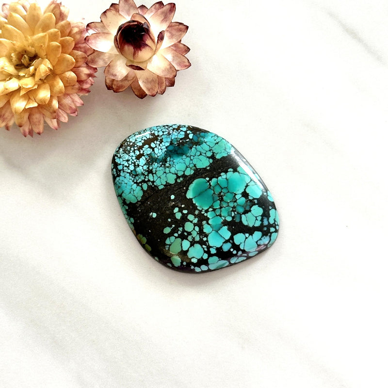 Large Sky Blue Freeform Number 8 Turquoise Background