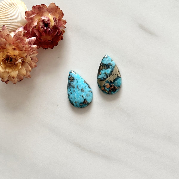Medium Ocean Blue Teardrop Ithaca Peak Turquoise, Set of 2 Background