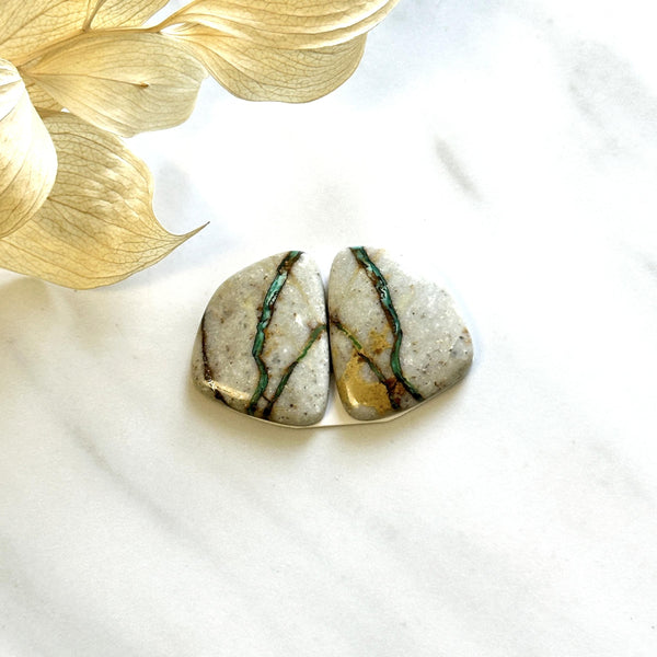 Large Deep Green Freeform Royston Turquoise, Set of 2 Background