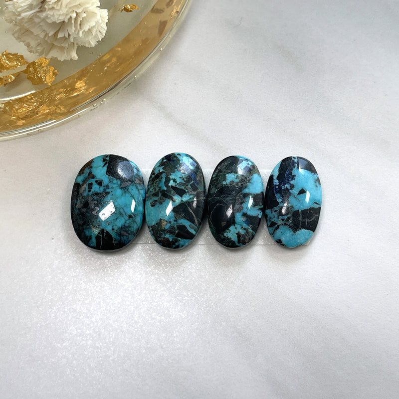 Medium Ocean Blue Oval Yungai Turquoise, Set of 4 Background