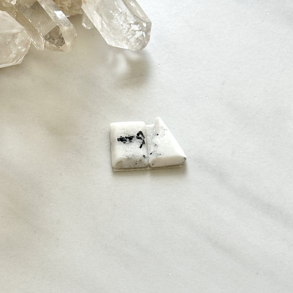 Small White Mixed White Buffalo Dolomite, Set of 2 Background
