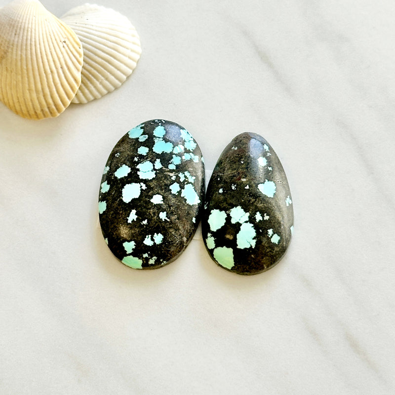 Large Sky Blue Mixed Number 8 Turquoise, Set of 2 Background