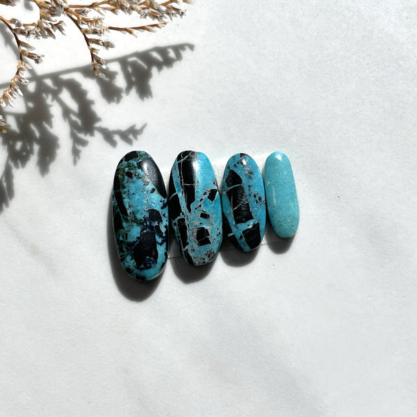 Medium Ocean Blue Oval Yungai Turquoise, Set of 4 Background