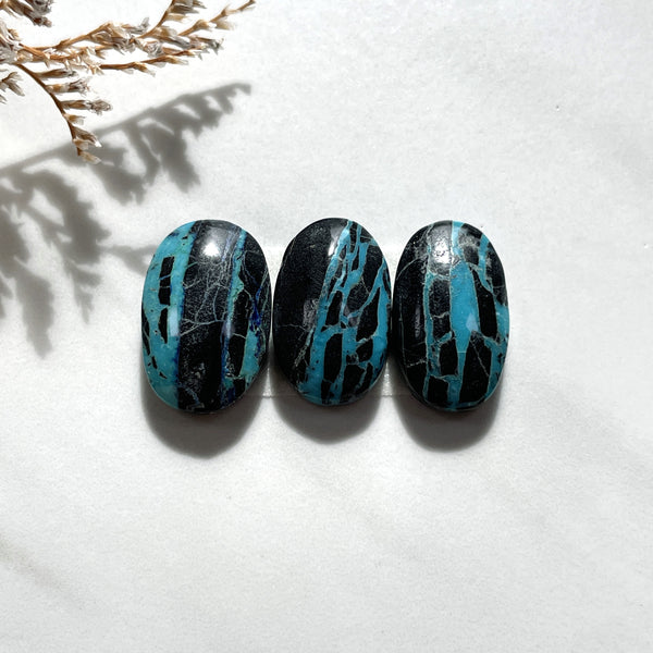 Medium Ocean Blue Oval Yungai Turquoise, Set of 3 Background