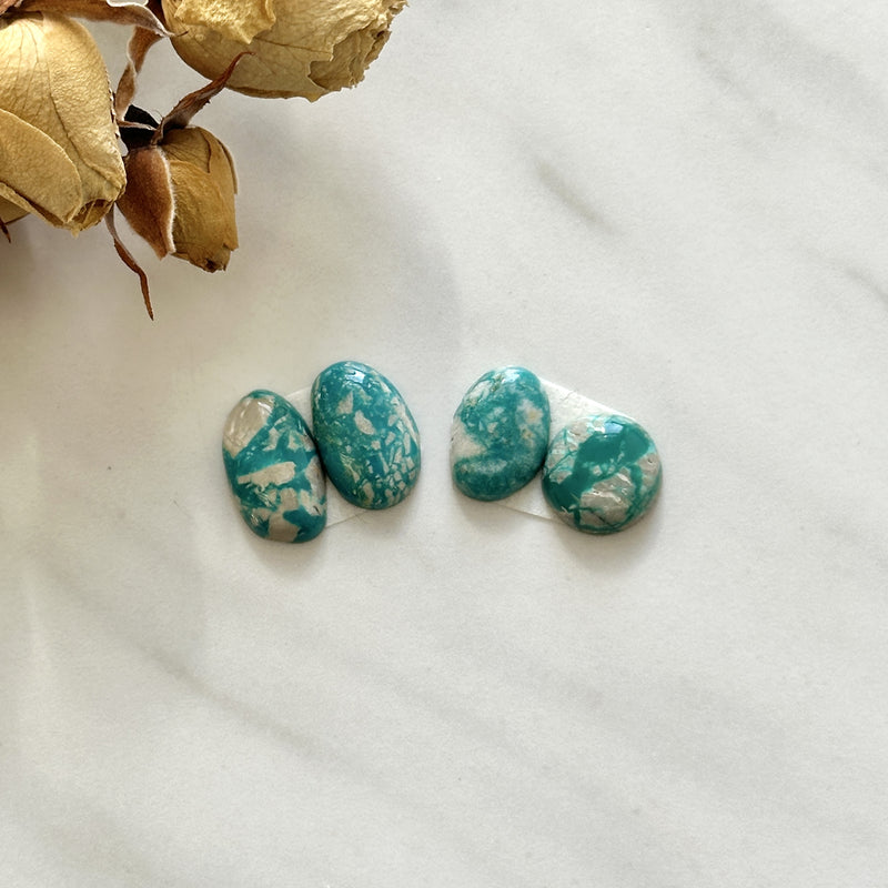 Small Deep Blue Mixed Fox Turquoise, Set of 4 Background
