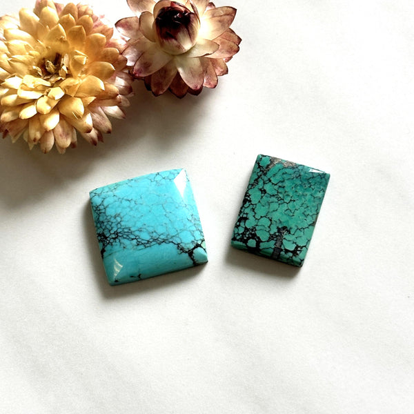 Large Sky Blue Bar Yungai Turquoise, Set of 2 Background