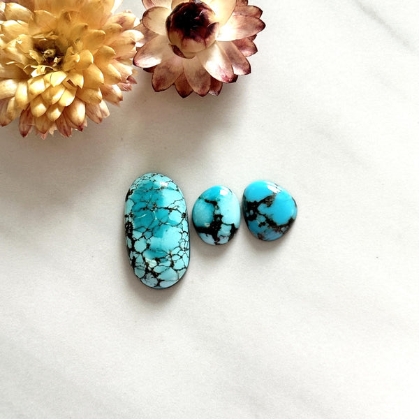 Small Sky Blue Mixed Yungai Turquoise, Set of 3 Background