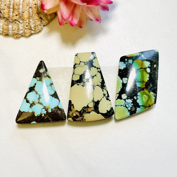 Large Mixed Mixed Mixed Turquoise, Set of 3 Background