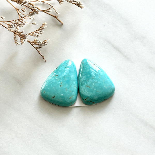 Large Sky Blue Triangle Number 8 Turquoise, Set of 2 Background