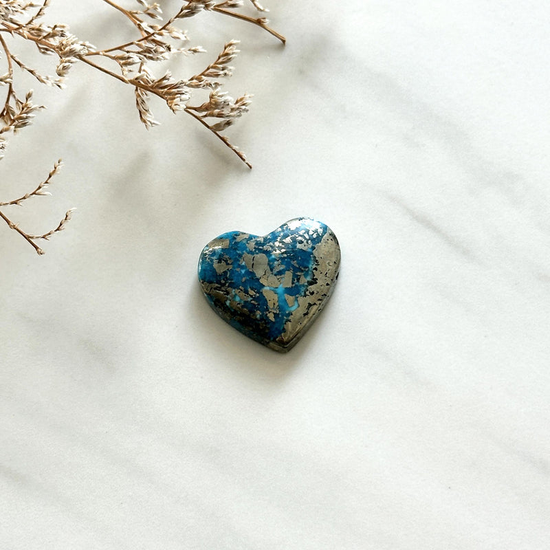 Large Ocean Blue Heart Ithaca Peak Turquoise Background