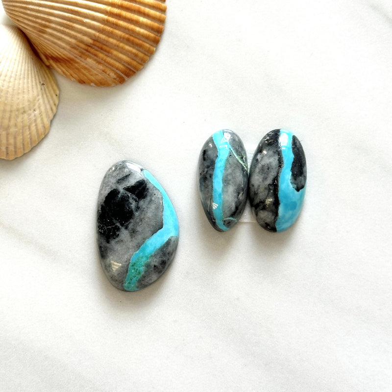 Large Sky Blue Mixed Blue Moon Turquoise, Set of 3 Background