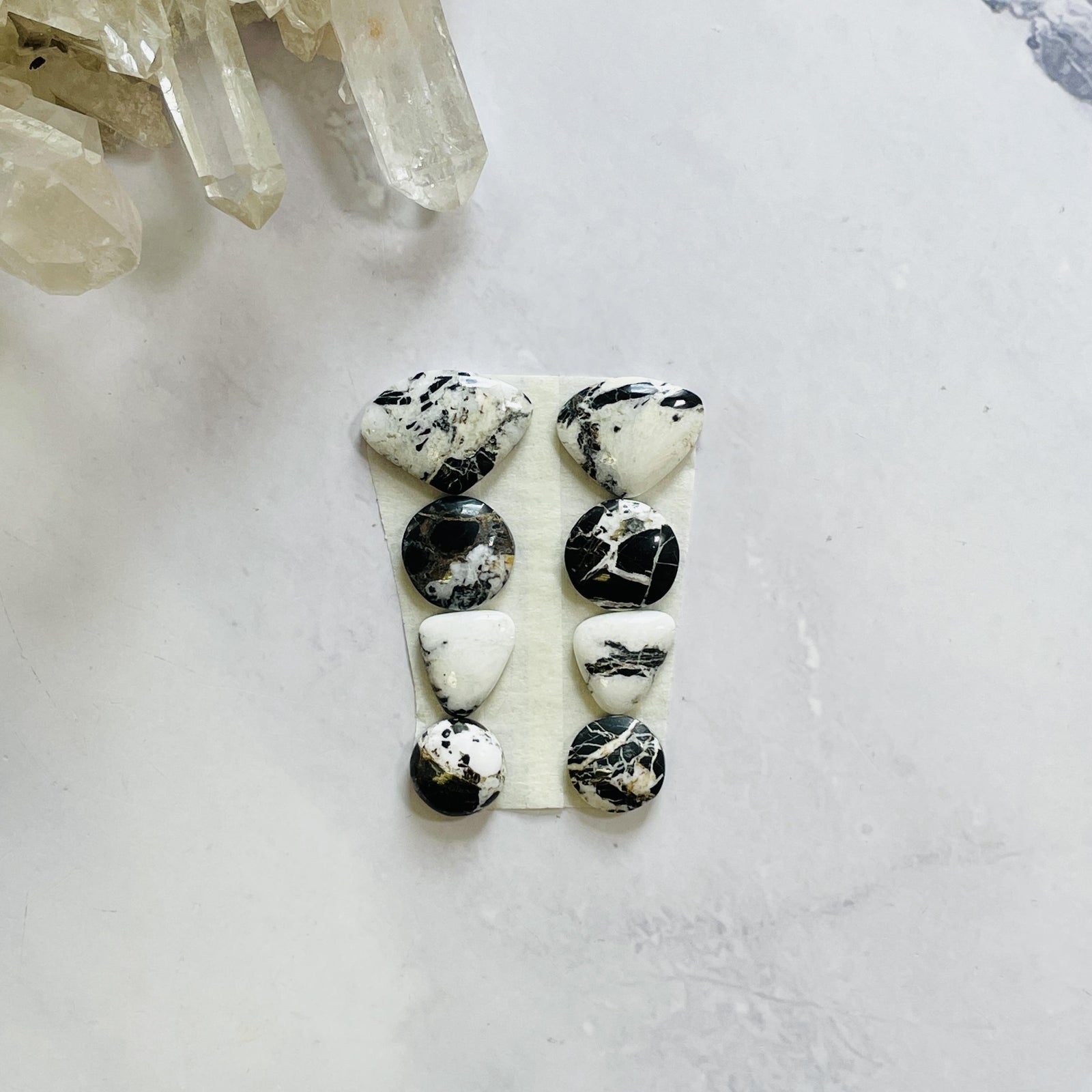 Small Mixed Mixed White Buffalo Dolomite, Set of 8 - Turquoise Moose