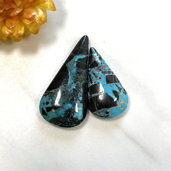 Large Ocean Blue Teardrop Yungai Turquoise, Set of 2 Background