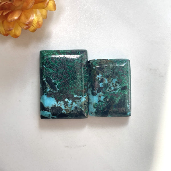 Medium Deep Blue Bar Yungai Turquoise, Set of 2 Background