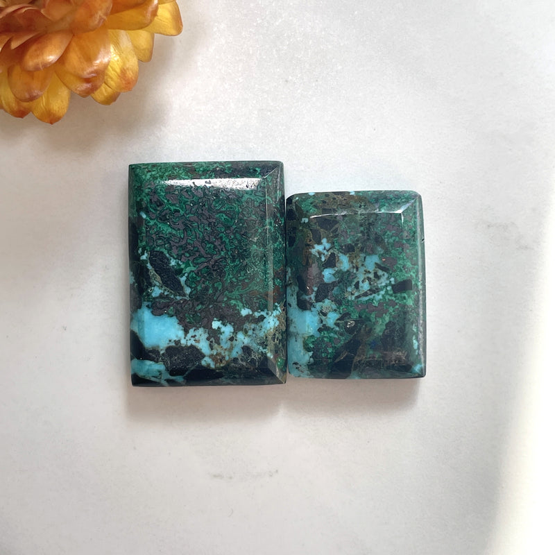 Medium Deep Blue Bar Yungai Turquoise, Set of 2 Background