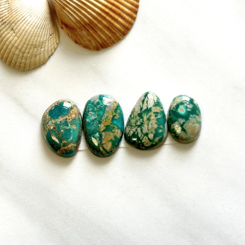 Medium Deep Green Mixed Fox Turquoise, Set of 4 Background