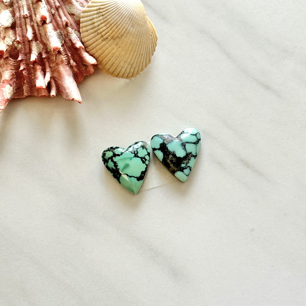 Medium Mint Green Heart Yungai Turquoise, Set of 2 Background