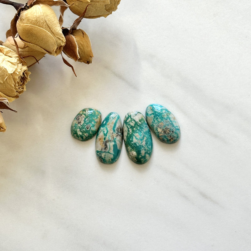 Medium Deep Green Mixed Fox Turquoise, Set of 4 Background