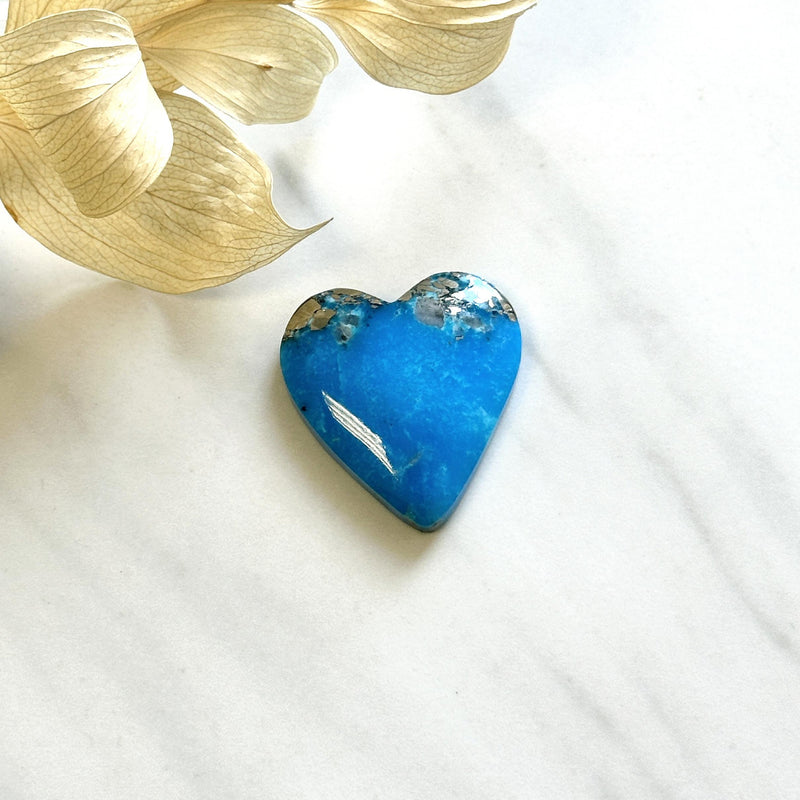 Large Sky Blue Heart Ithaca Peak Turquoise Background