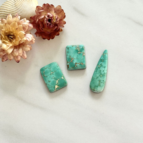 Medium Mint Green Mixed Namtso Lake Turquoise, Set of 3 Background