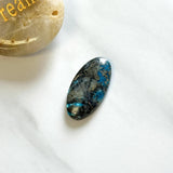 Large Ocean Blue Oval Ithaca Peak Turquoise Background