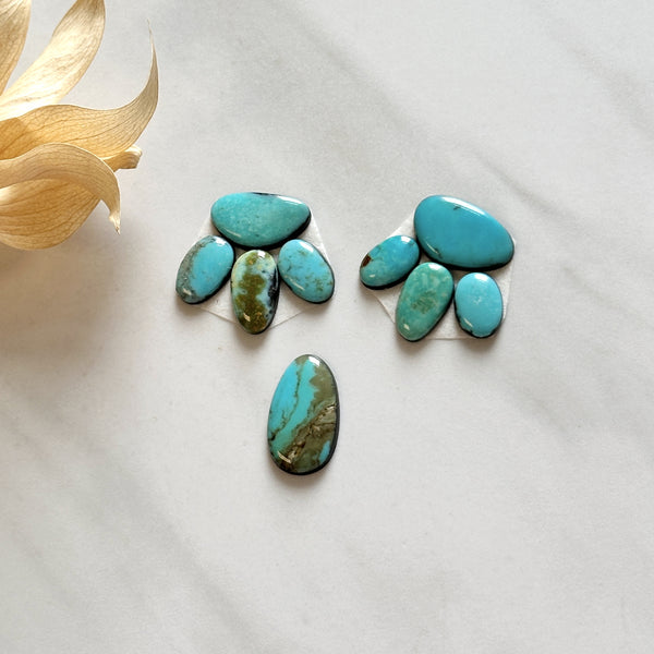 Small Sky Blue Mixed Royston Turquoise, Set of 9 Background
