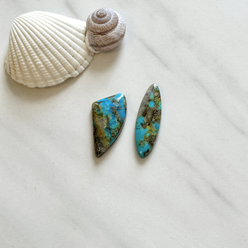 Large Sky Blue Mixed Ithaca Peak Turquoise, Set of 2 Background