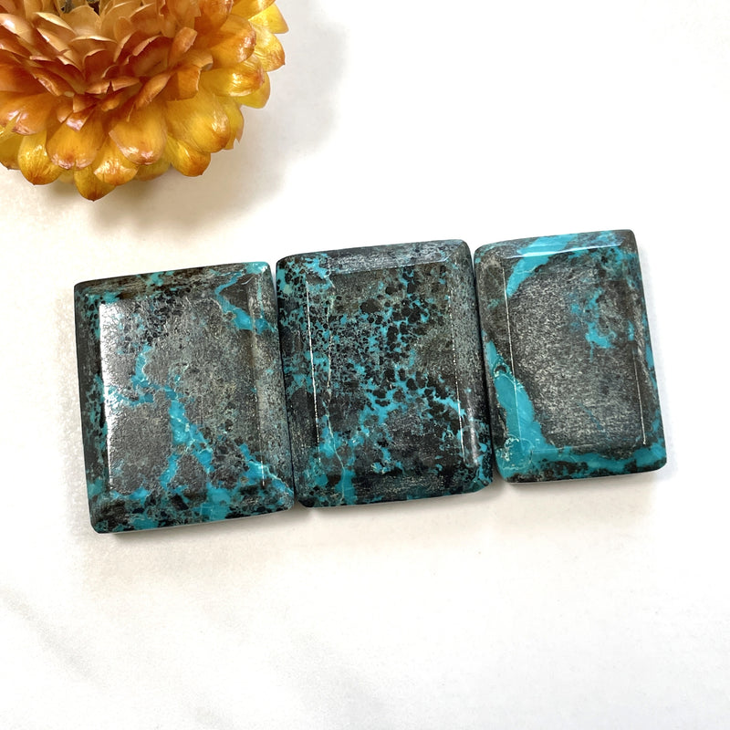 Large Ocean Blue Bar Yungai Turquoise, Set of 3 Background