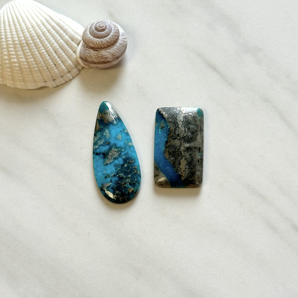 Large Sky Blue Mixed Ithaca Peak Turquoise, Set of 2 Background