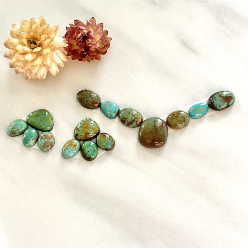 Small Mixed Mixed Tyrone Turquoise, Set of 15 Background