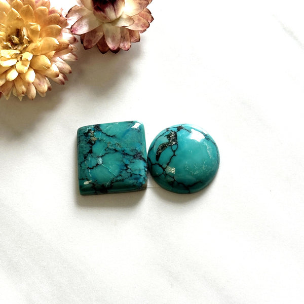 Large Ocean Blue Mixed Yungai Turquoise, Set of 2 Background