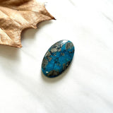 Large Ocean Blue Oval Ithaca Peak Turquoise Background