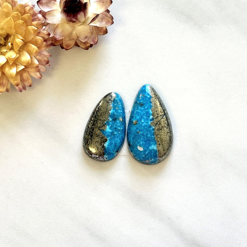 Large Ocean Blue Teardrop Ithaca Peak Turquoise, Set of 2 Background