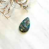 Large Ocean Blue Teardrop Ithaca Peak Turquoise Background