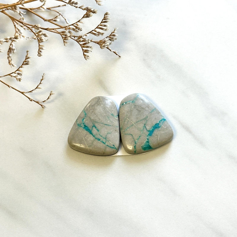 Large Sky Blue Freeform Royston Turquoise, Set of 2 Background
