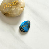 Large Ocean Blue Teardrop Ithaca Peak Turquoise Background