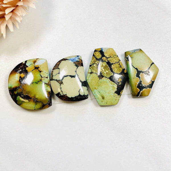 Medium Mixed Mixed Treasure Mountain Turquoise, Set of 4 Background