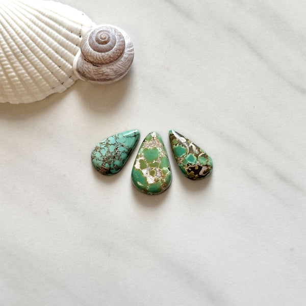 Medium Deep Green Teardrop Mixed Turquoise, Set of 3 Background
