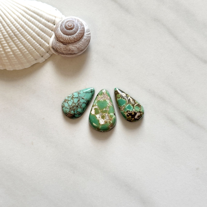 Medium Deep Green Teardrop Mixed Turquoise, Set of 3 Background
