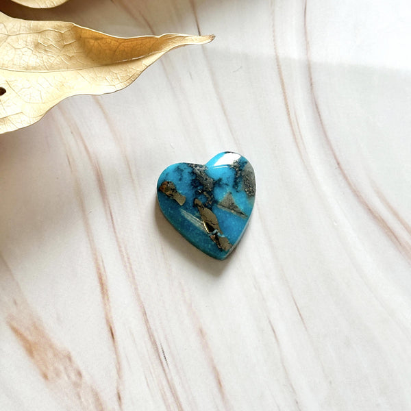 Large Sky Blue Heart Ithaca Peak Turquoise Background
