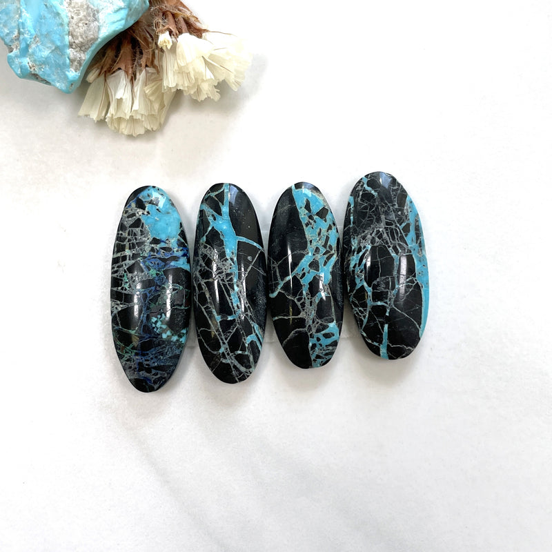 Medium Ocean Blue Oval Yungai Turquoise, Set of 4 Background