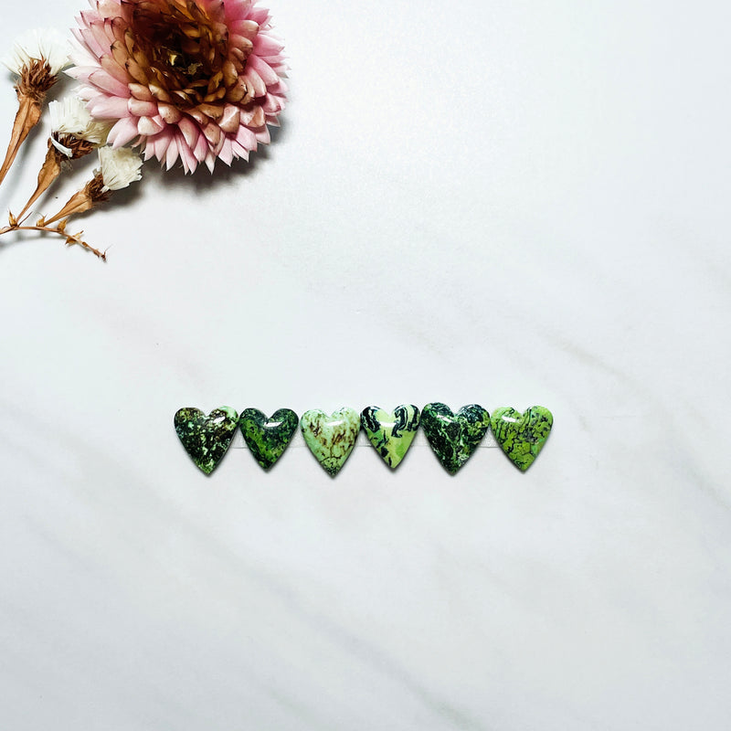Small Deep Green Heart Yungai Turquoise, Set of 6 Background