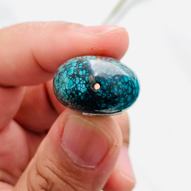 Medium Ocean Blue Nugget Yungai Beads Background