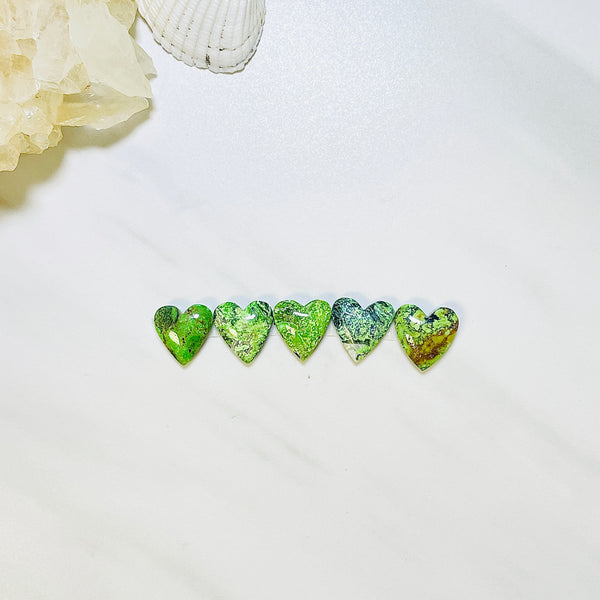 Small Sea Green Heart Yungai Turquoise, Set of 5 Background