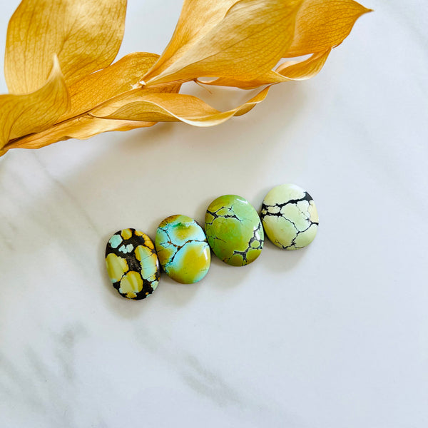 Medium Mixed Oval Mixed Turquoise, Set of 4 Background