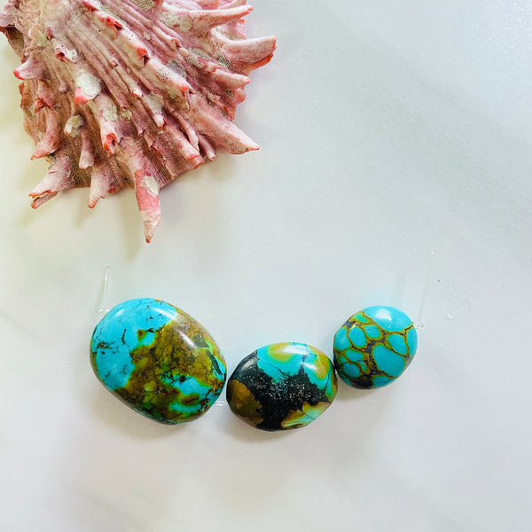 Medium Ocean Blue Oval Treasure Mountain Beads, Set of 3 Background