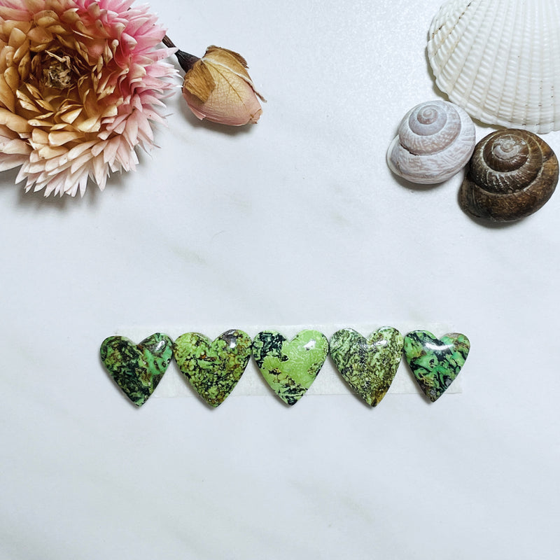 Small Lime Green Heart Yungai Turquoise, Set of 5 Background