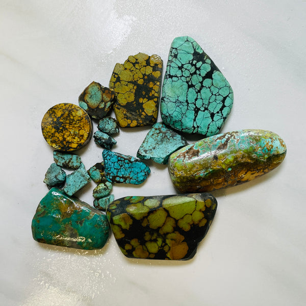 Mixed Rough Natural Mixed Turquoise Slabs Background