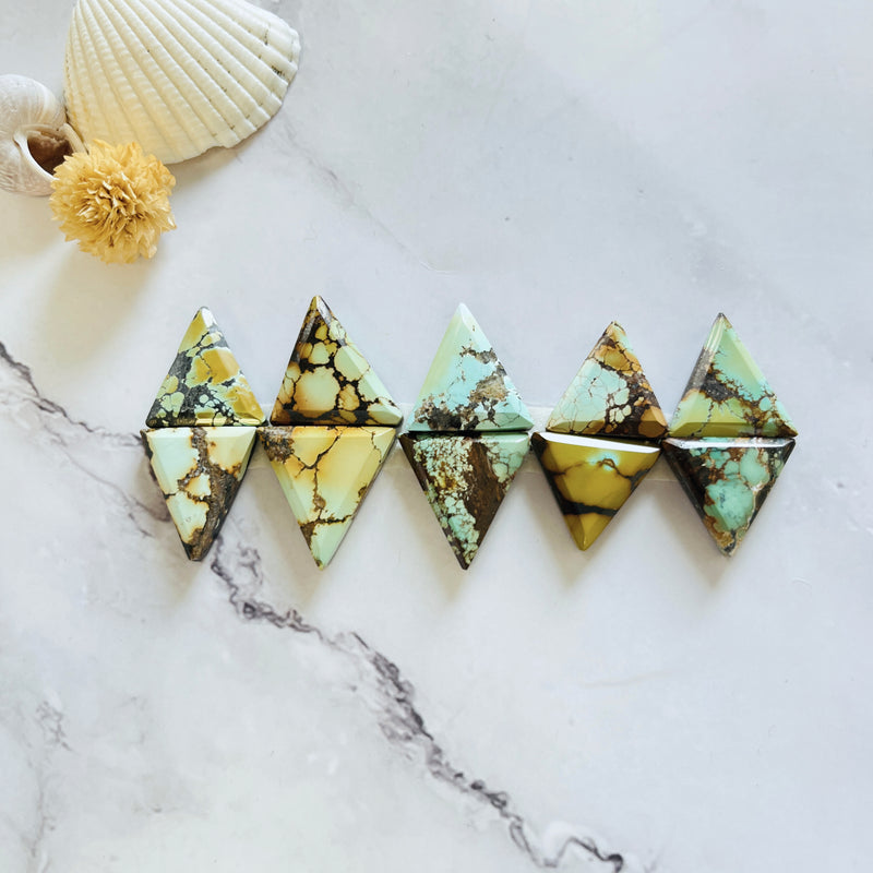 Medium Mixed Triangle Treasure Mountain Turquoise, Set of 10 Background