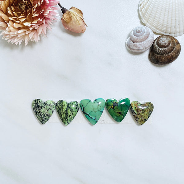 Medium Sea Green Heart Yungai Turquoise, Set of 5 Background